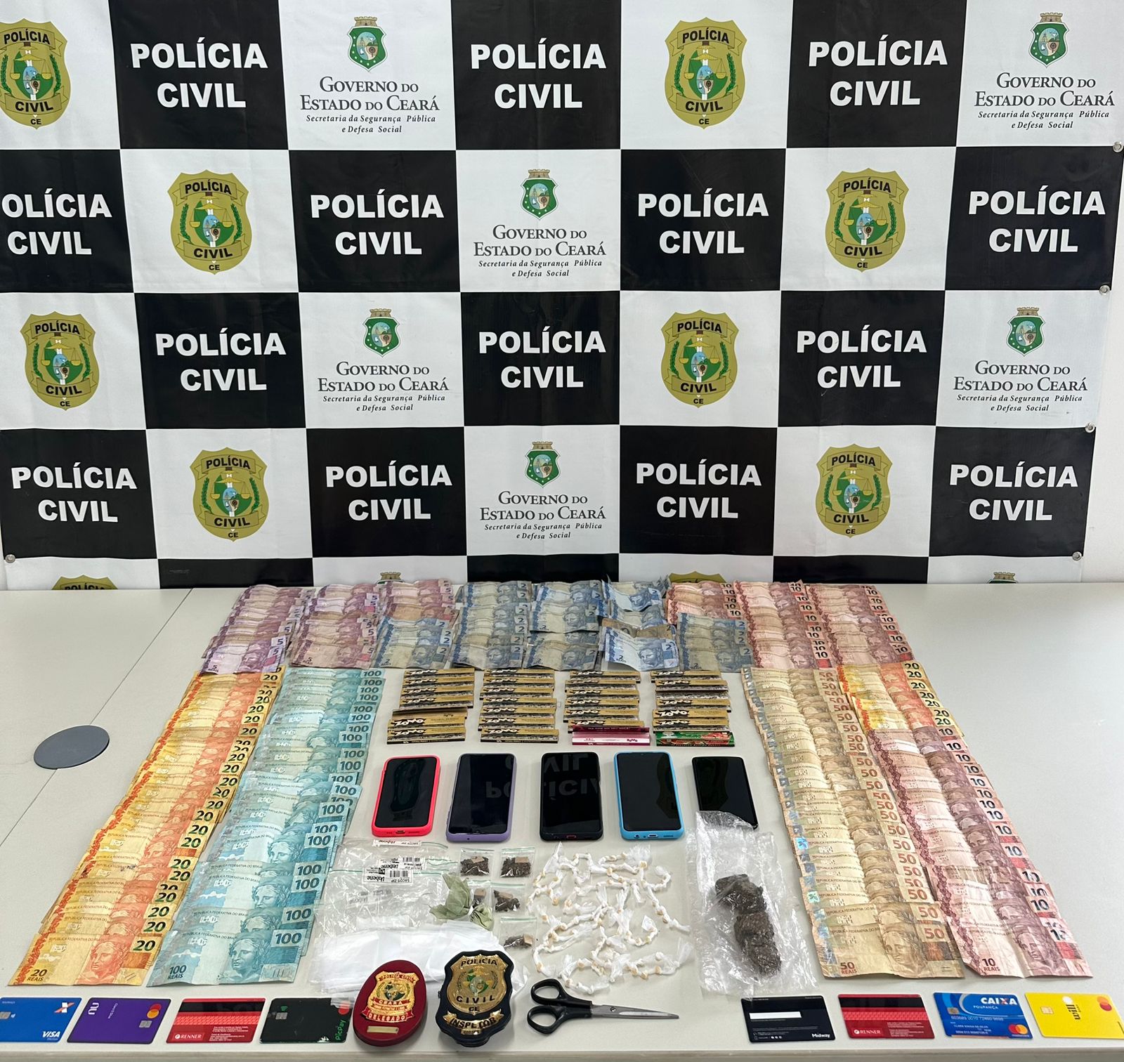 Mulher Extensa Ficha Criminal Presa Pela Pc Ce Em Posse De Drogas